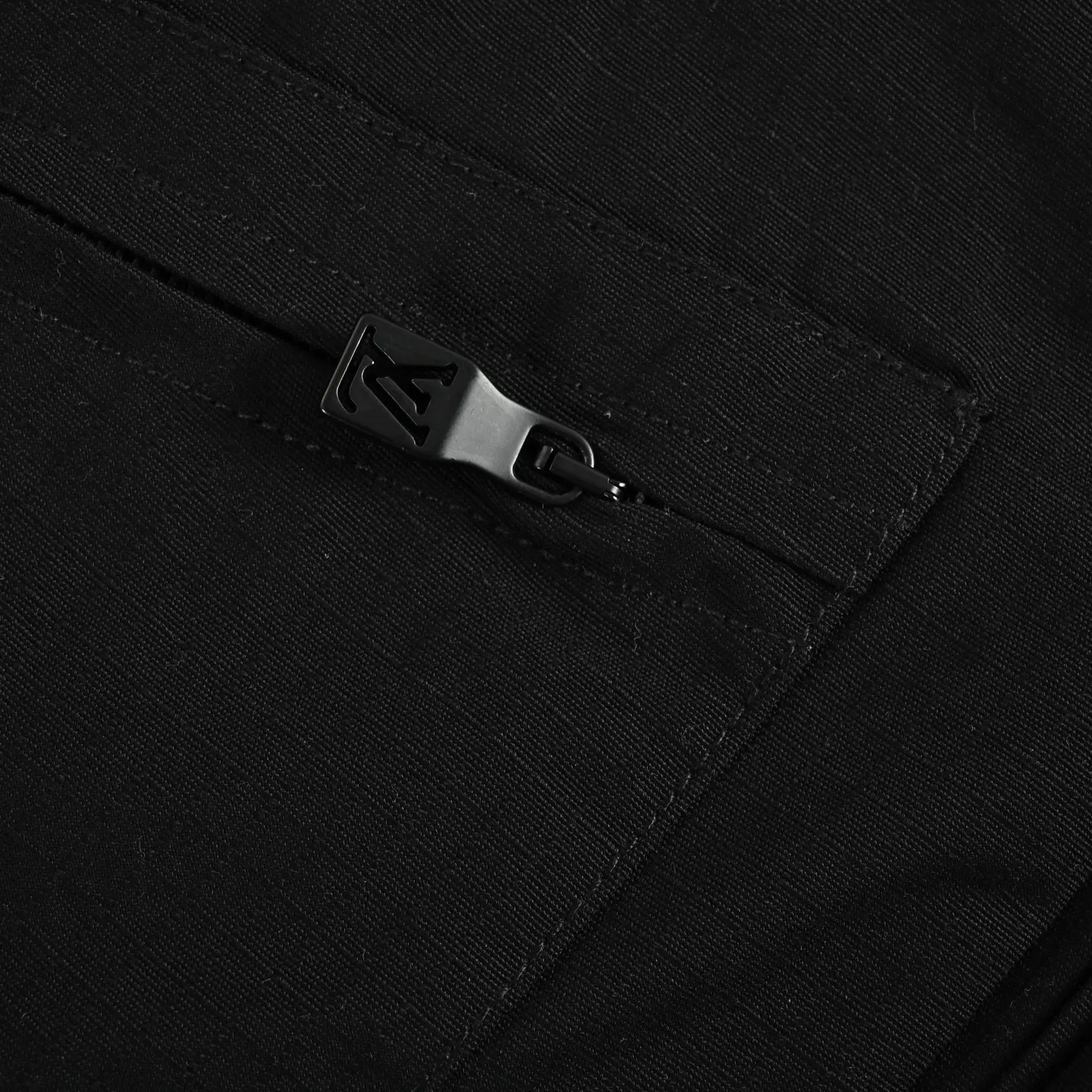 Louis Vuitton/Louis Vuitton metal logo sleeves and leather work jacket